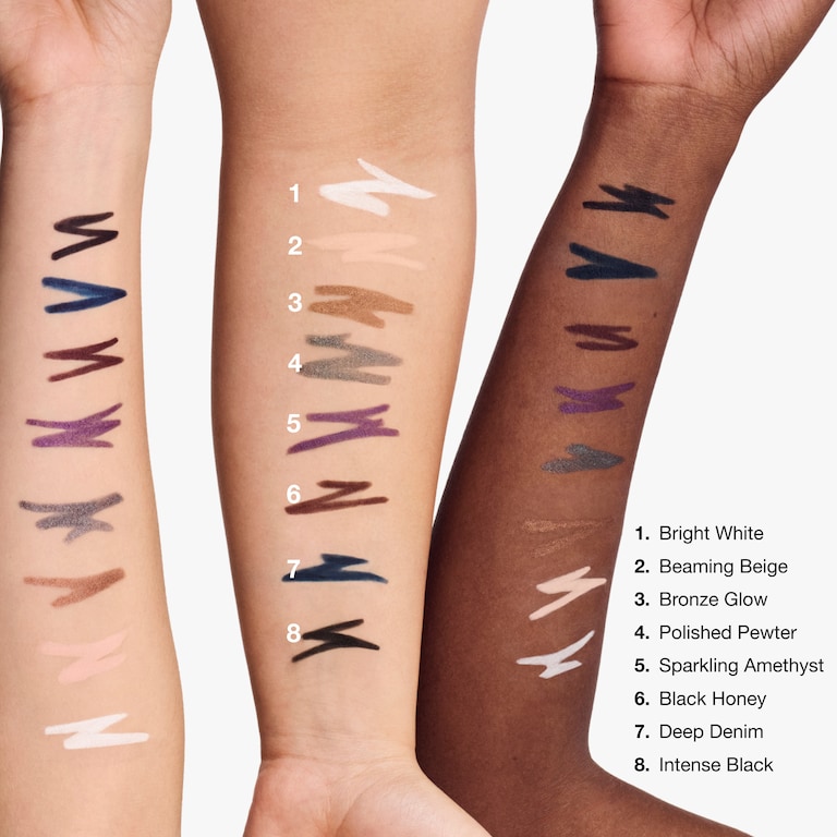 High Impact&trade; Eyeliner Gel Tech, Model