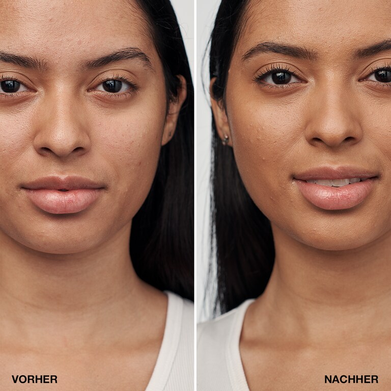 Even Better Clinical&trade; Serum Foundation SPF 20, Golden, 114, 30ml, Model, Medium Skin Tone