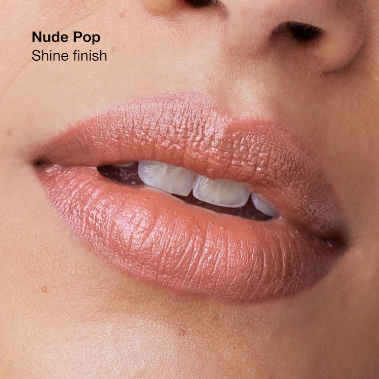 Clinique Pop&trade; Tartós ajakrúzs, Nude Pop, 3.9g, Model, Medium Skin Tone