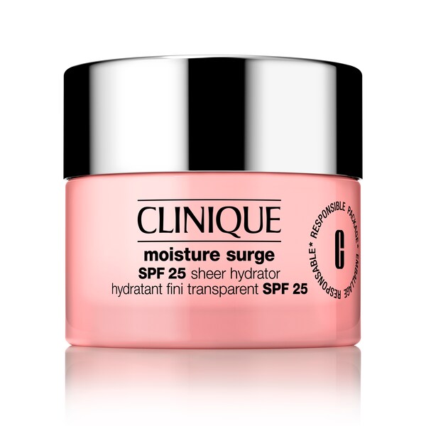 Moisture Surge™ SPF 25 Sheer Hydrator, Wolkenzachte vochtinbrengende crème voor het gezicht met SPF hydrateert en biedt transparante bescherming tegen de zon, zelfs voor donkere huidtinten. Bij 100% zag de huid er direct stralender uit met een hydratieboost.