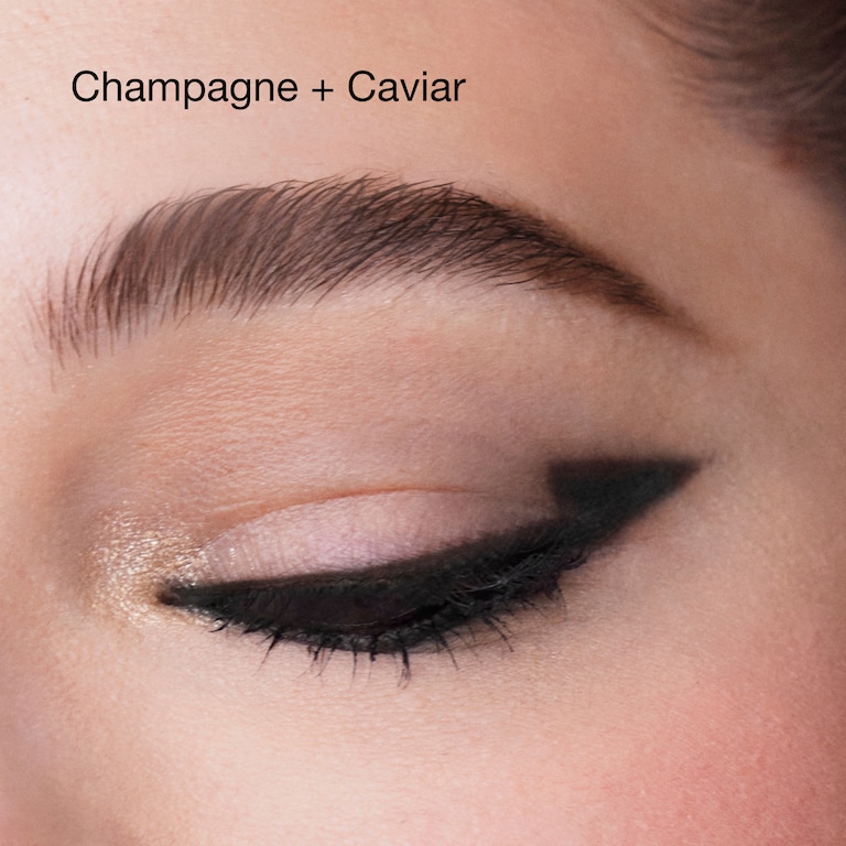 High Impact&trade; Shadow + Definer, Champagne + Caviar, 1.9g, Model, Light Skin Tone