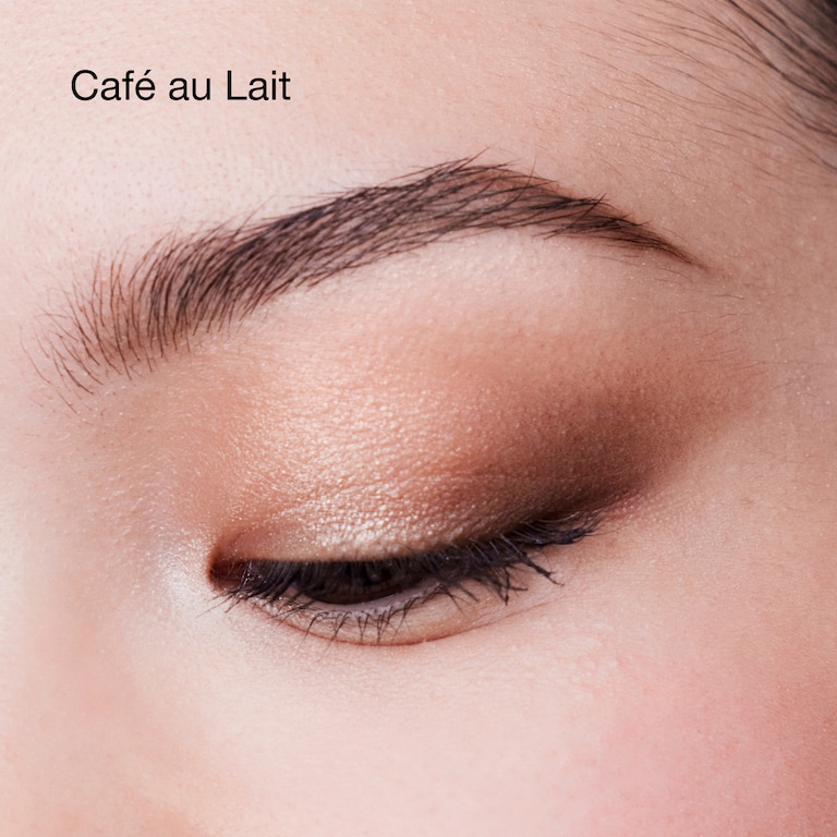 High Impact&trade; Shadow + Definer, Café Au Lait, 1.9g, Model, Light Skin Tone