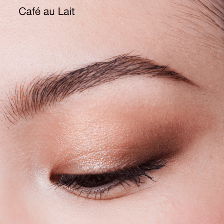 High Impact™ Shadow + Definer, Café Au Lait, 1.9g, Model, Light Skin Tone