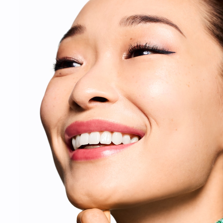 Essentiels pour les yeux : Coffret mascara High Impact Lashes, Model, medium