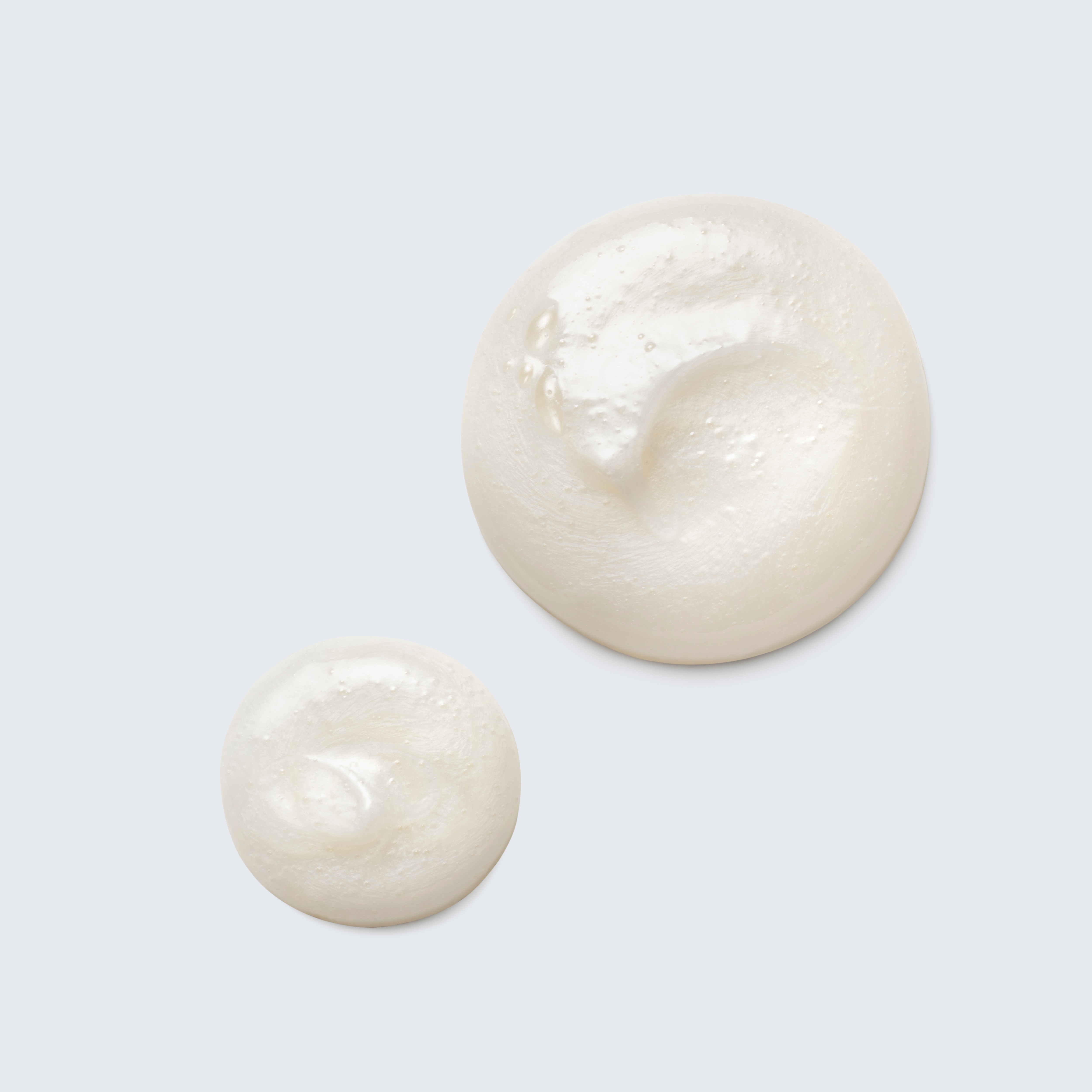 Re-Nutriv Rich Foam Cleanser | Estée Lauder