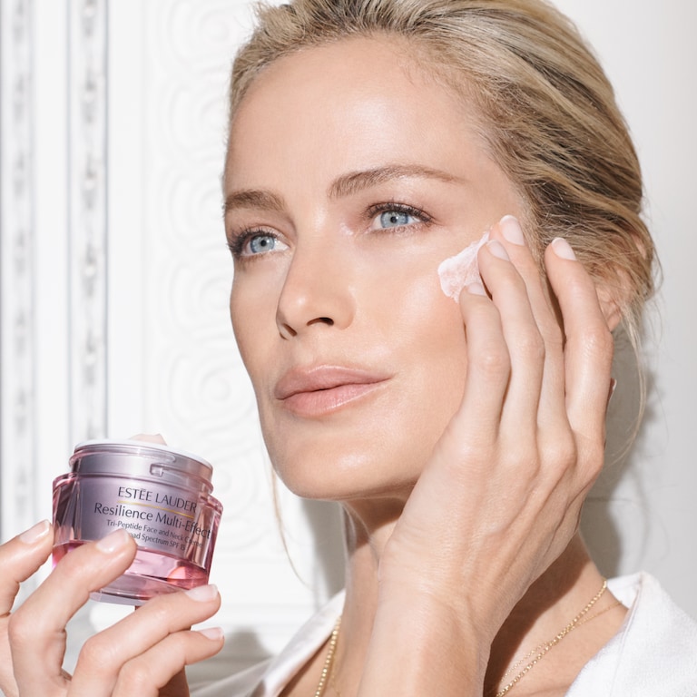 Resilience Multi-Effect Hidratante tripéptido para rostro y cuello con SPF 15 para pieles normales/mixtas