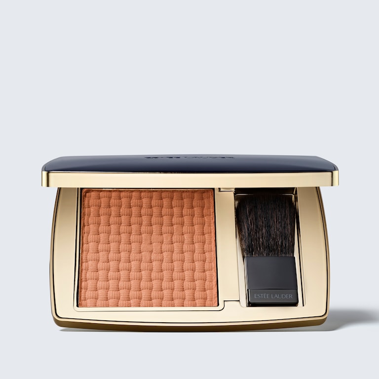 The Sculpting Blush Powder Blush, 7.0 g, Magnetic Glow, Product Shot
