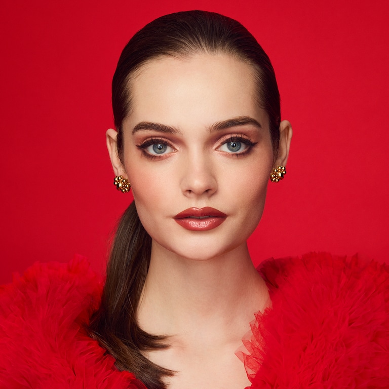 11 Beauty Favorites Including 5 Full Sizes + More, Model, light