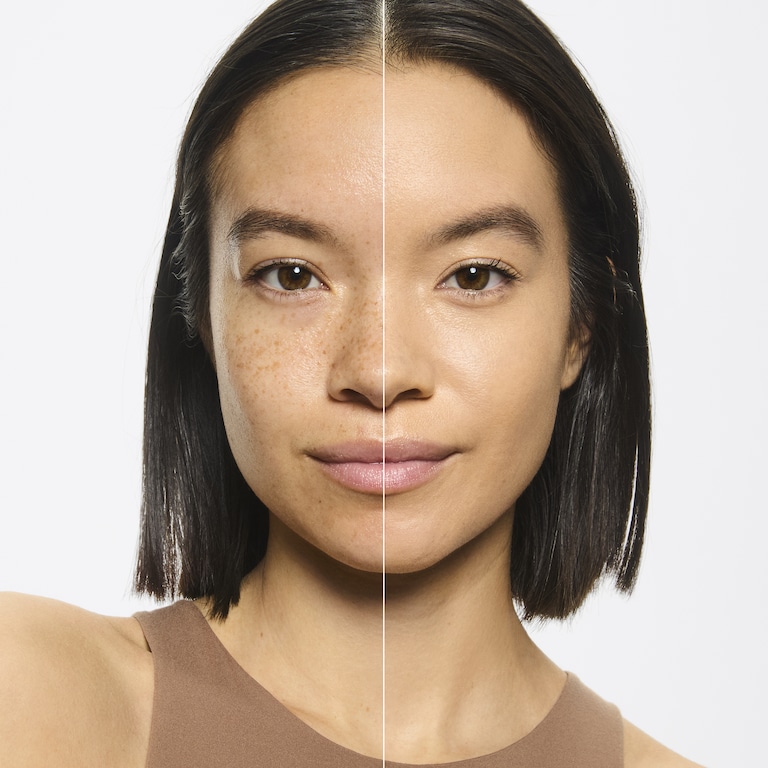 Double Wear Stay-in-Place Longwear Matte Foundation SPF 10, 30.0 ml, 2W0 Warm Vanilla, 2W0, Model, light