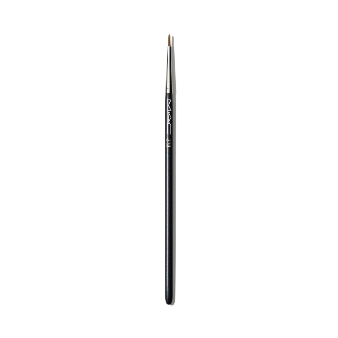Dubbelzinnigheid bord fluctueren MAC 210 Precise Eye Liner Brush | MAC Cosmetics - Officiële website 