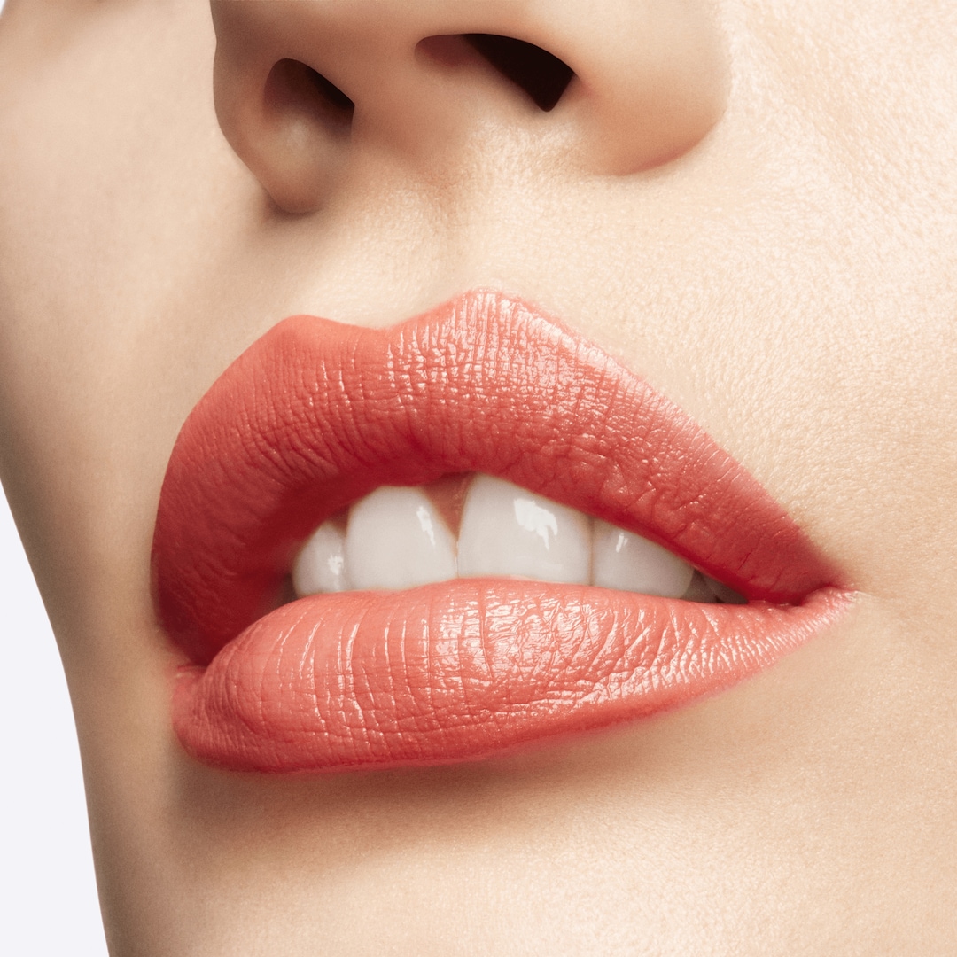 Batom Hidratante Brilhante Lustreglass Sheer-Shine, Kissmet, 3g