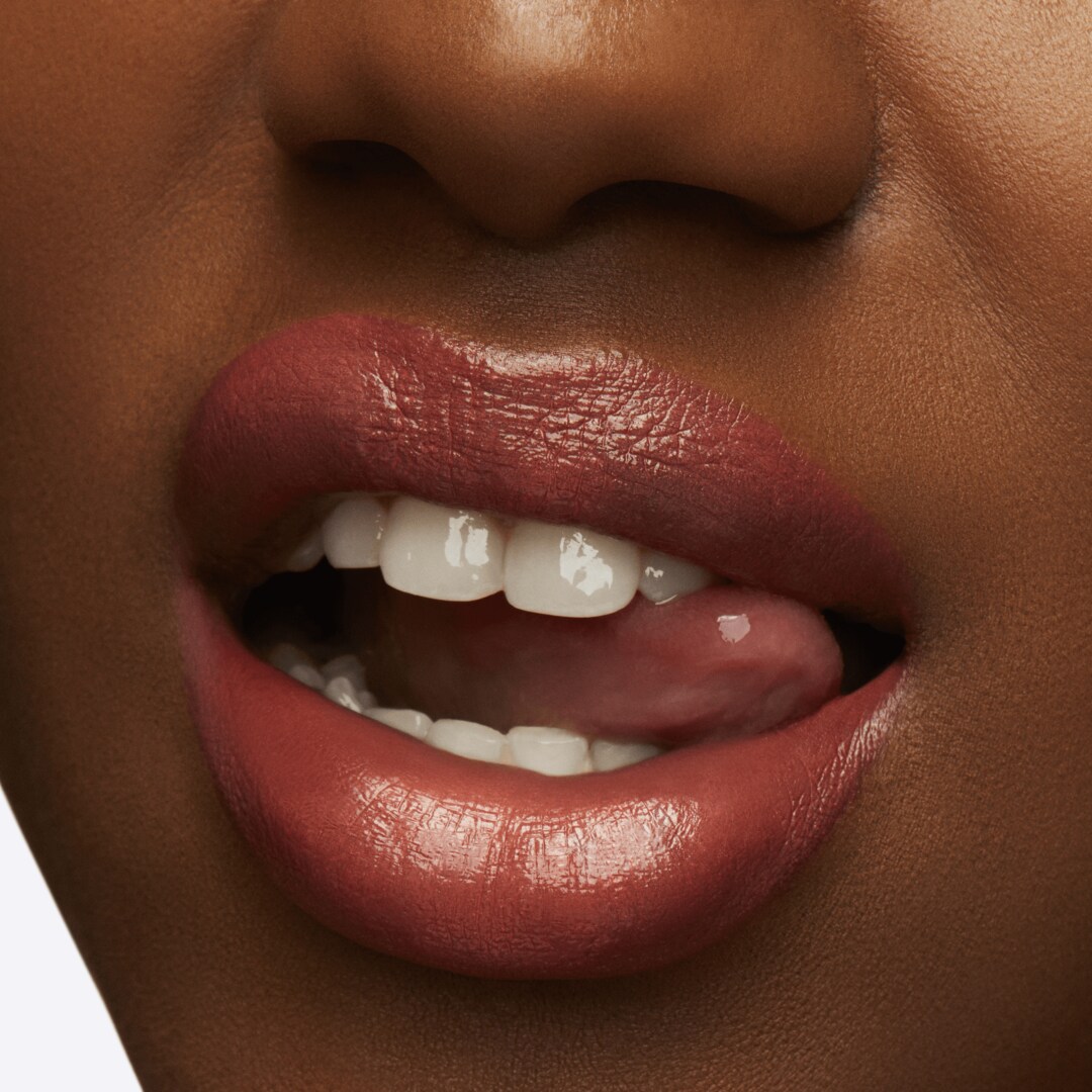 Batom Hidratante Brilhante Lustreglass Sheer-Shine, Kissmet, 3g