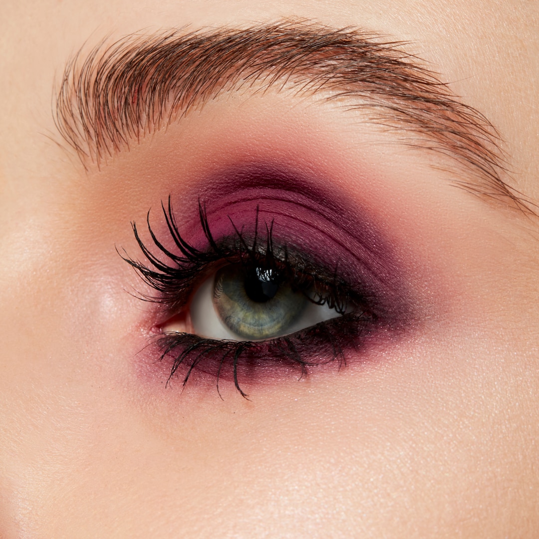 Powder Kiss Soft Matte Eye Shadow Pro Palette, Lens Blur, 1.5 g / .05 oz.