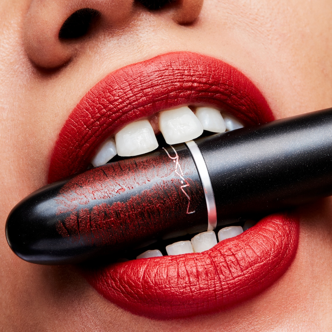 Mini MAC - Travel Size Lipstick, MAC Cosmetics - Official Site