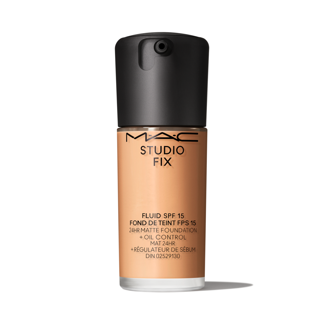 MAC Cosmetics - Studio Fix Fluid SPF 15 24HR Matte Foundation + Oil Control - C4.5