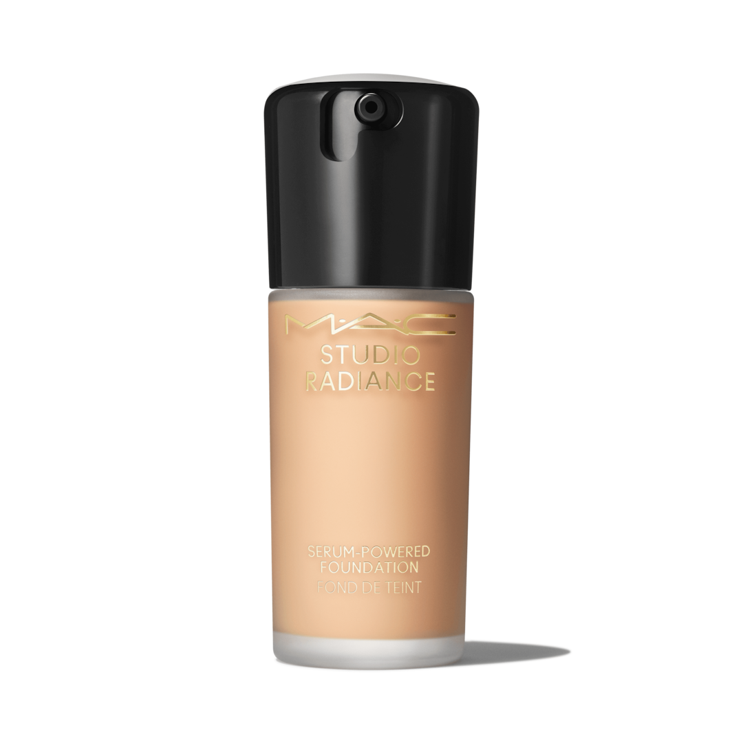 MAC Cosmetics Studio Radiance Serum-Powered 24HR Buildable Hydrating Foundation NW20 1 oz