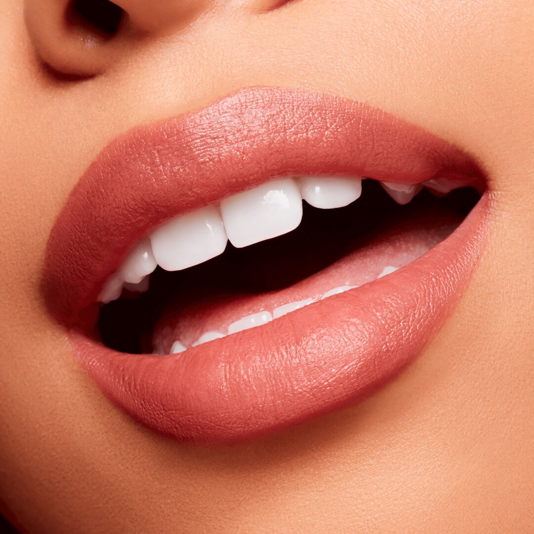 Labial Powder Kiss Velvet Blur Slim Stick, over the taupe, 2g