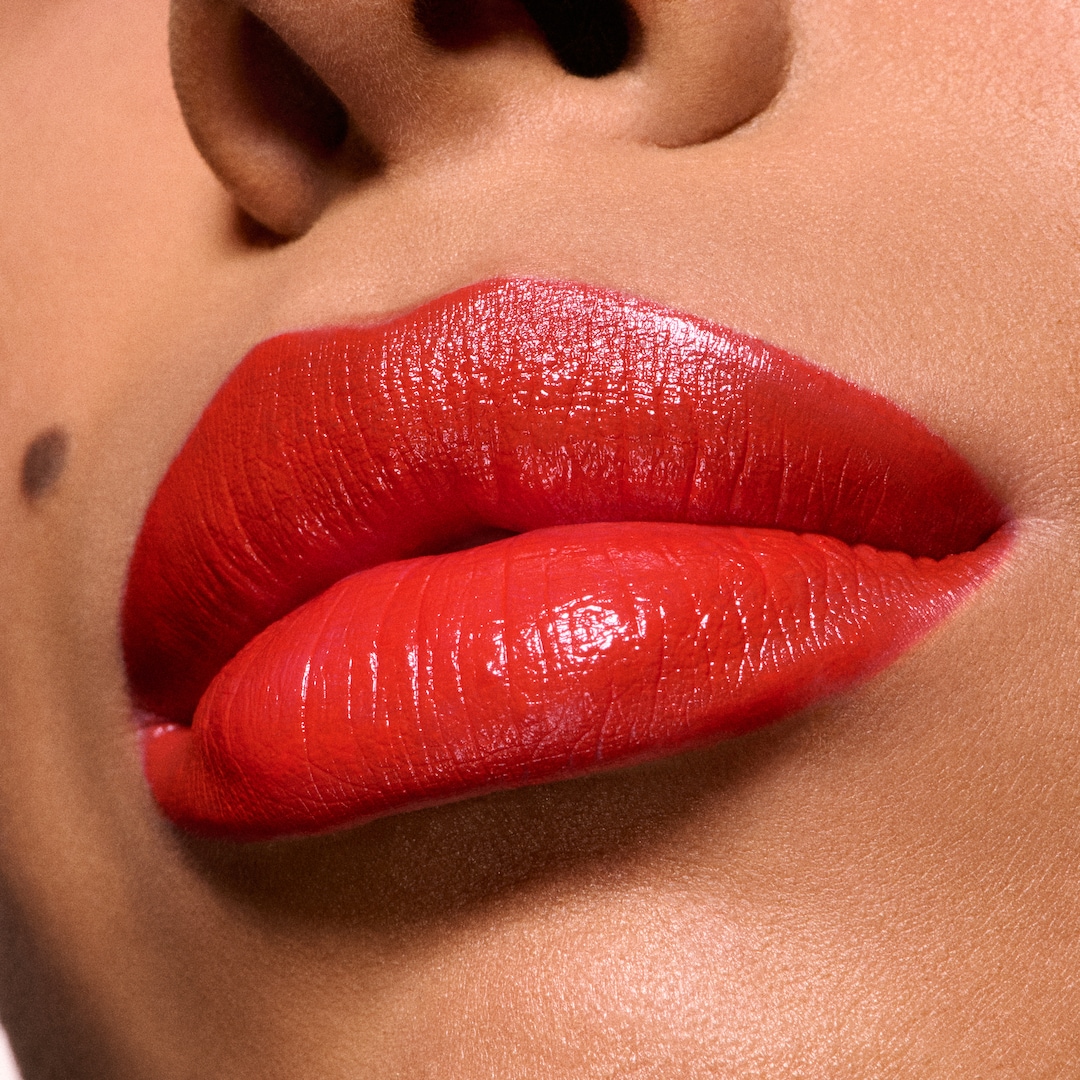 M·A·Cximal Satin Lipstick / M·A·C Holiday