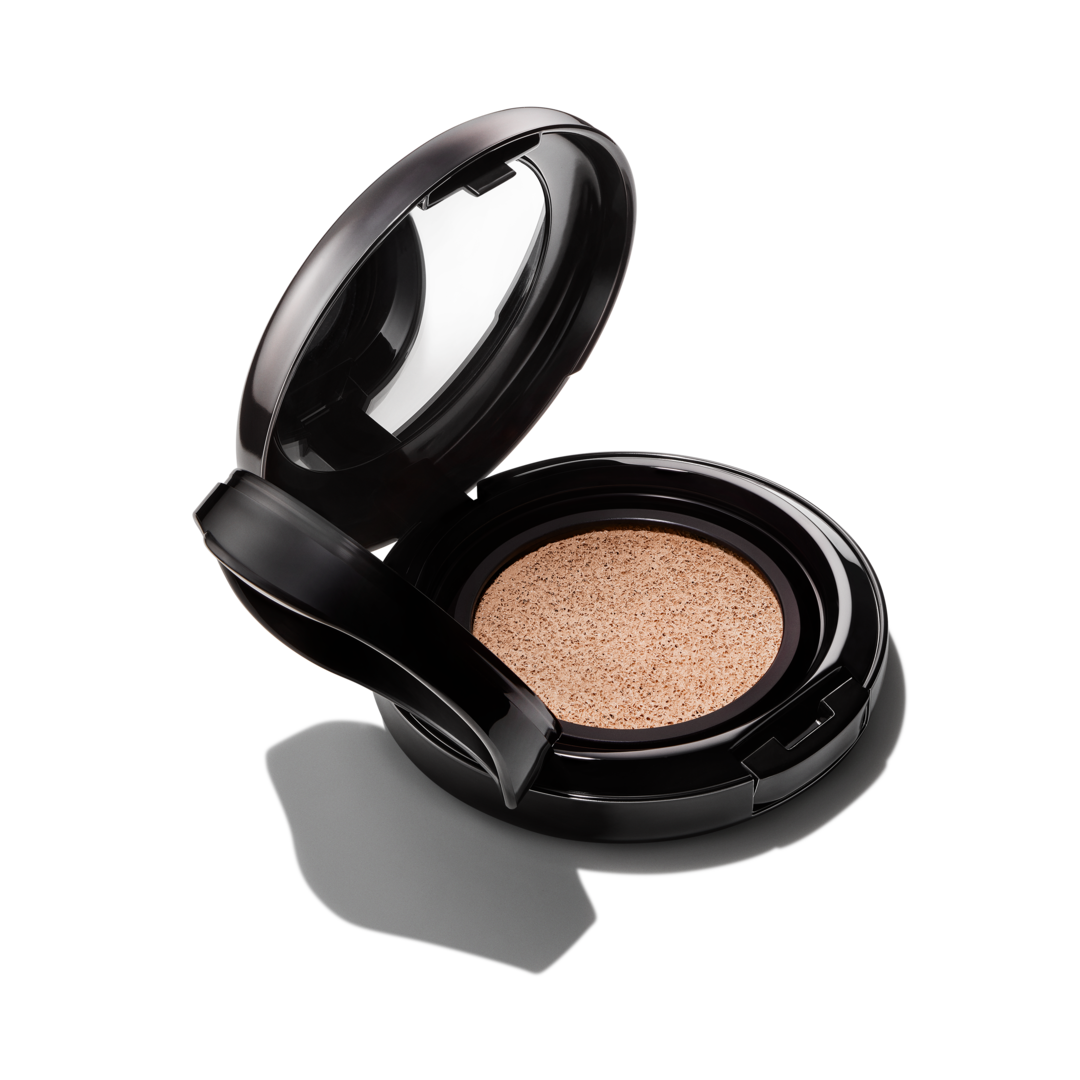 Studio Perfect SPF 50 / PA++ Hydrating Cushion Compact (Pre-filled)