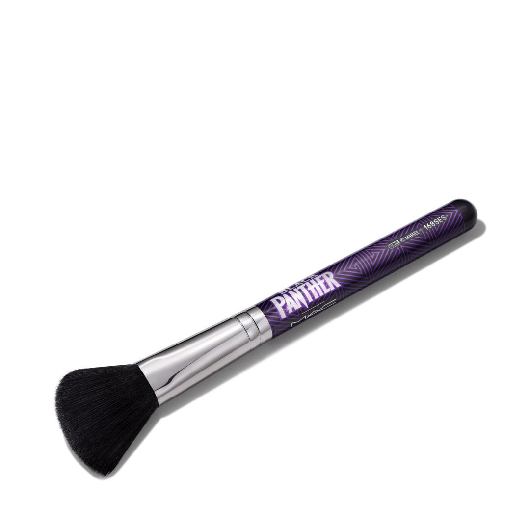 Face Brush / Marvel Studios' Black Panther Collection By M·A·C 