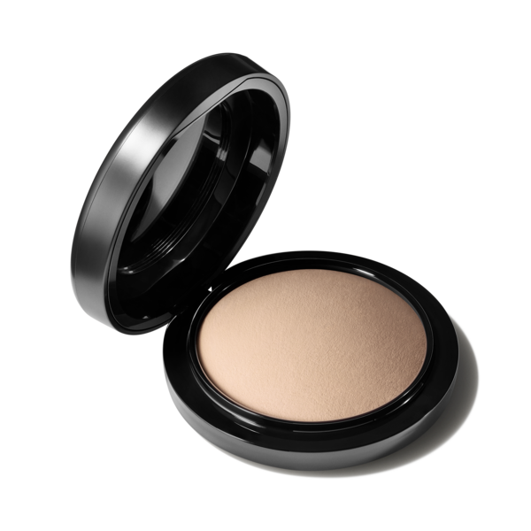 Mac Cosmetics - Mineralize Skinfinish Natural - Light