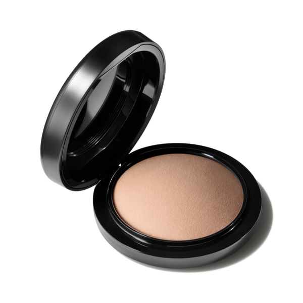 Mac Cosmetics - Mineralize Skinfinish Natural - Medium