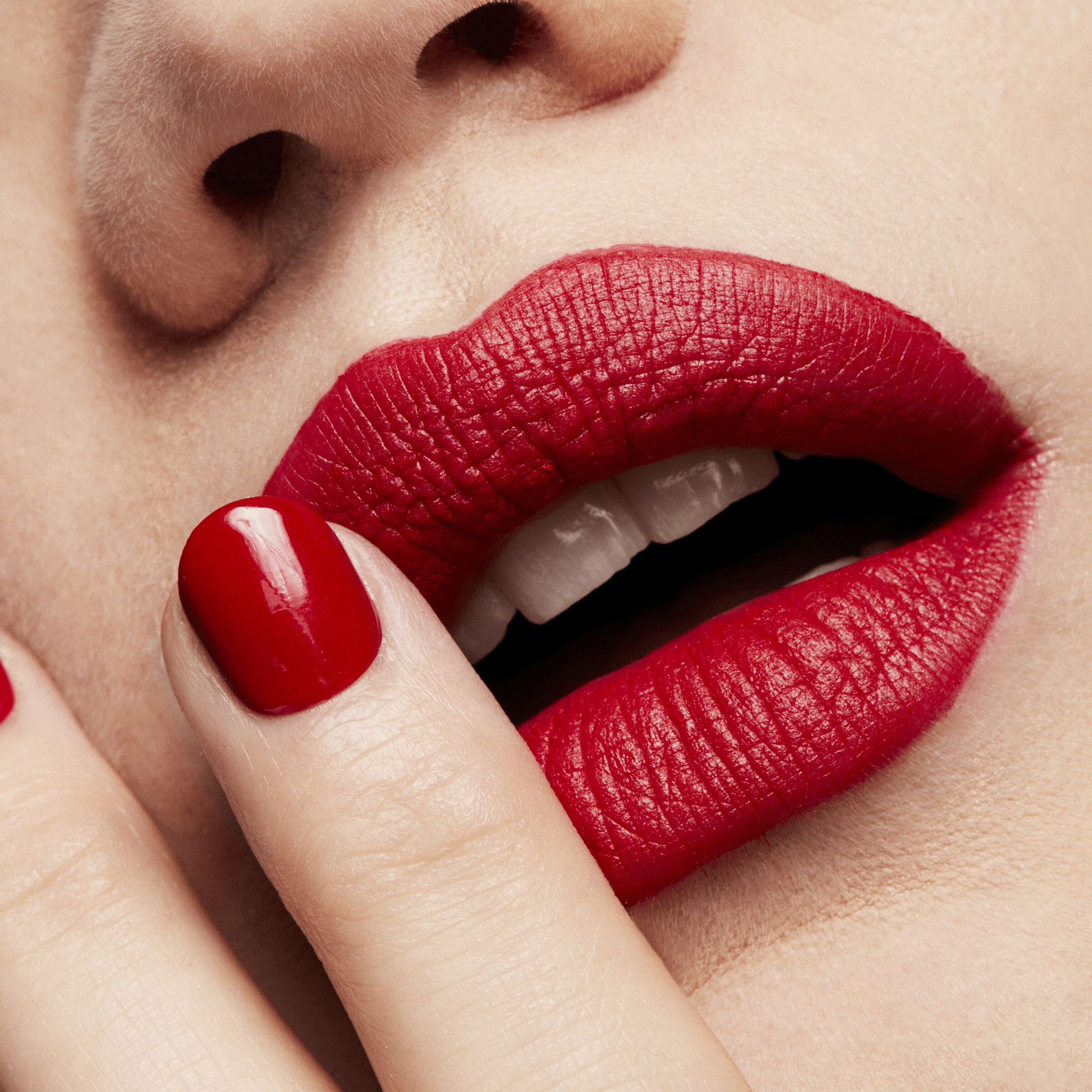 Paese Silky Matt Lipstick 703 – Mattier Lippenstift Mit Seidigem Finish Für Damen