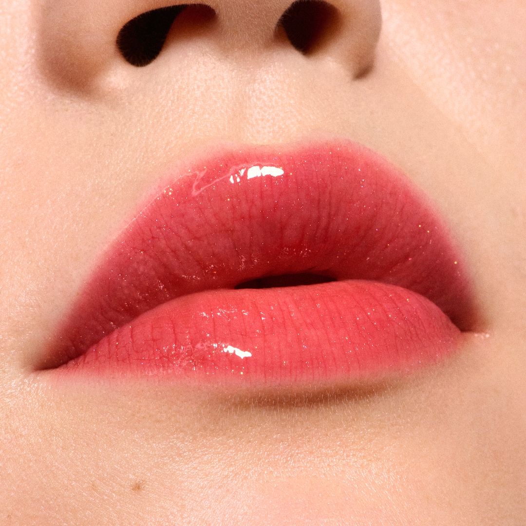 Blowing Air Kisses Glossy Lips Duo (Worth £47)