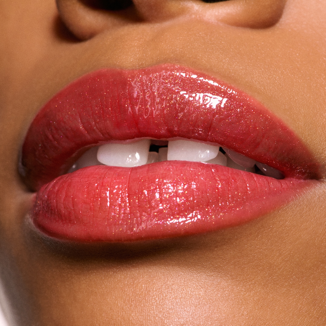 Blowing Air Kisses Glossy Lips Duo (Worth £47)