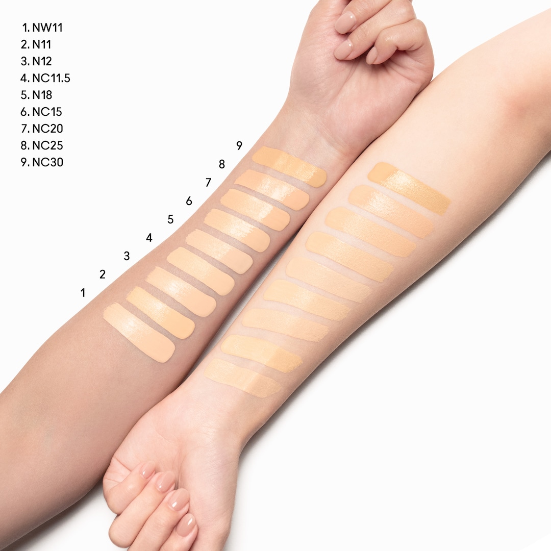 Studio Fix Cushion Compact SPF 50 / PA+++ in Silver (Limited Edition)