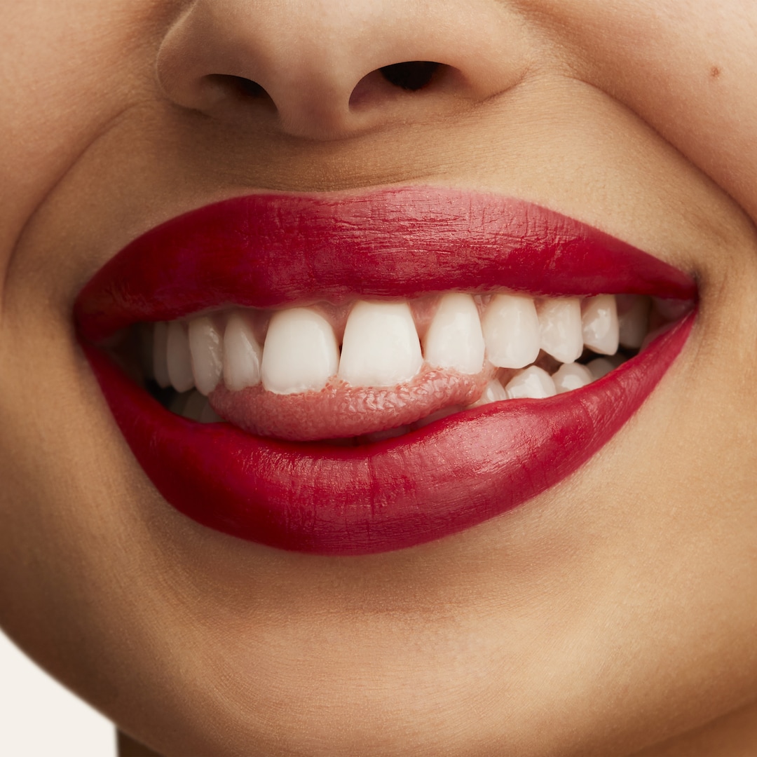 Future Favourites Mini Lip And Eye Kit <br><font color=#ff0000>שווי 169 ₪ </font>