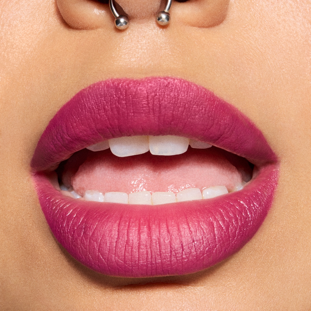 M·A·Cximal Matte Lipstick / Metamorphosis Collection
