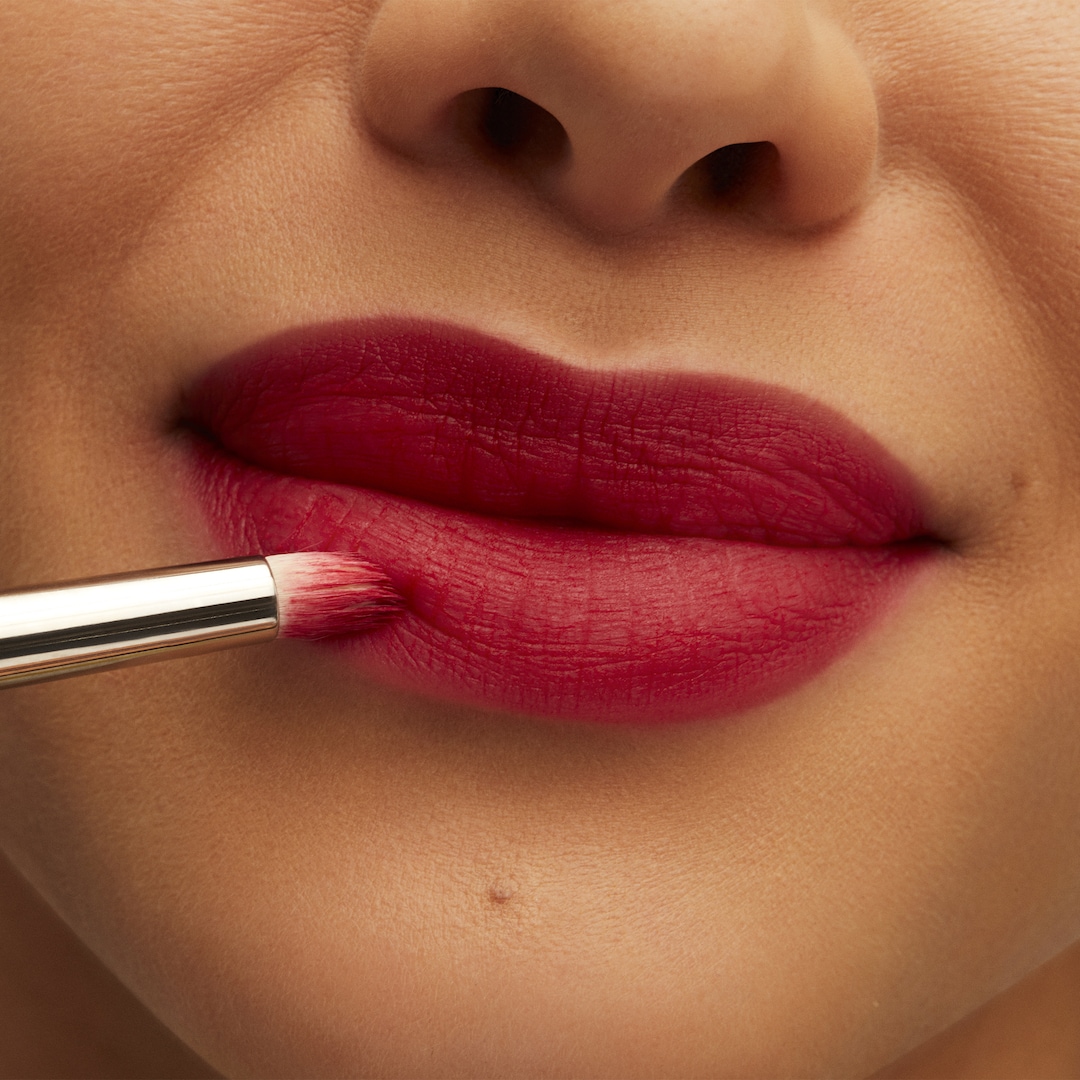 Powder Kiss Lipstick - Non-Drying Matte Lipstick | MAC Cosmetics | MAC  India E-Commerce Site