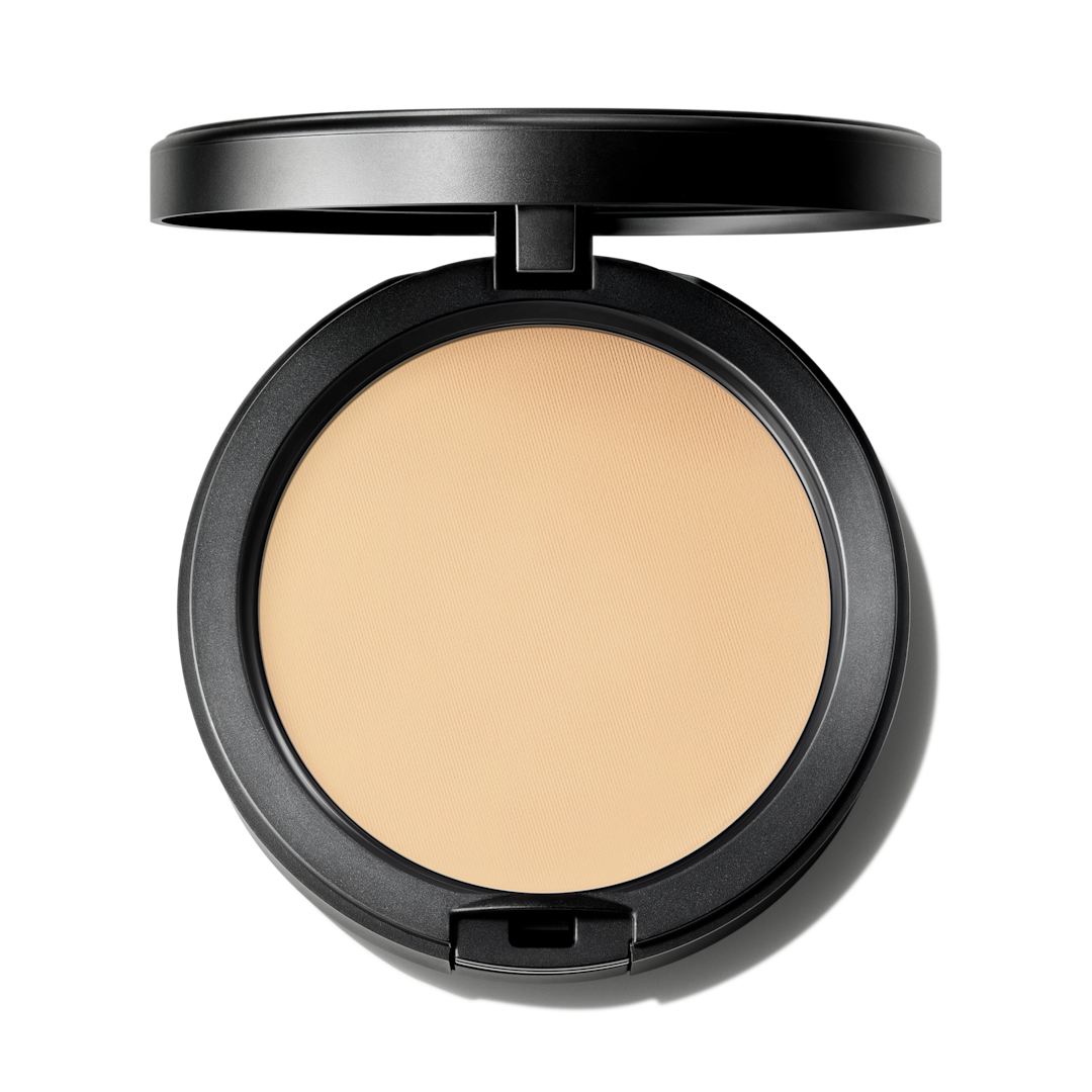 STUDIO FIX POWDER PLUS FOUNDATION 