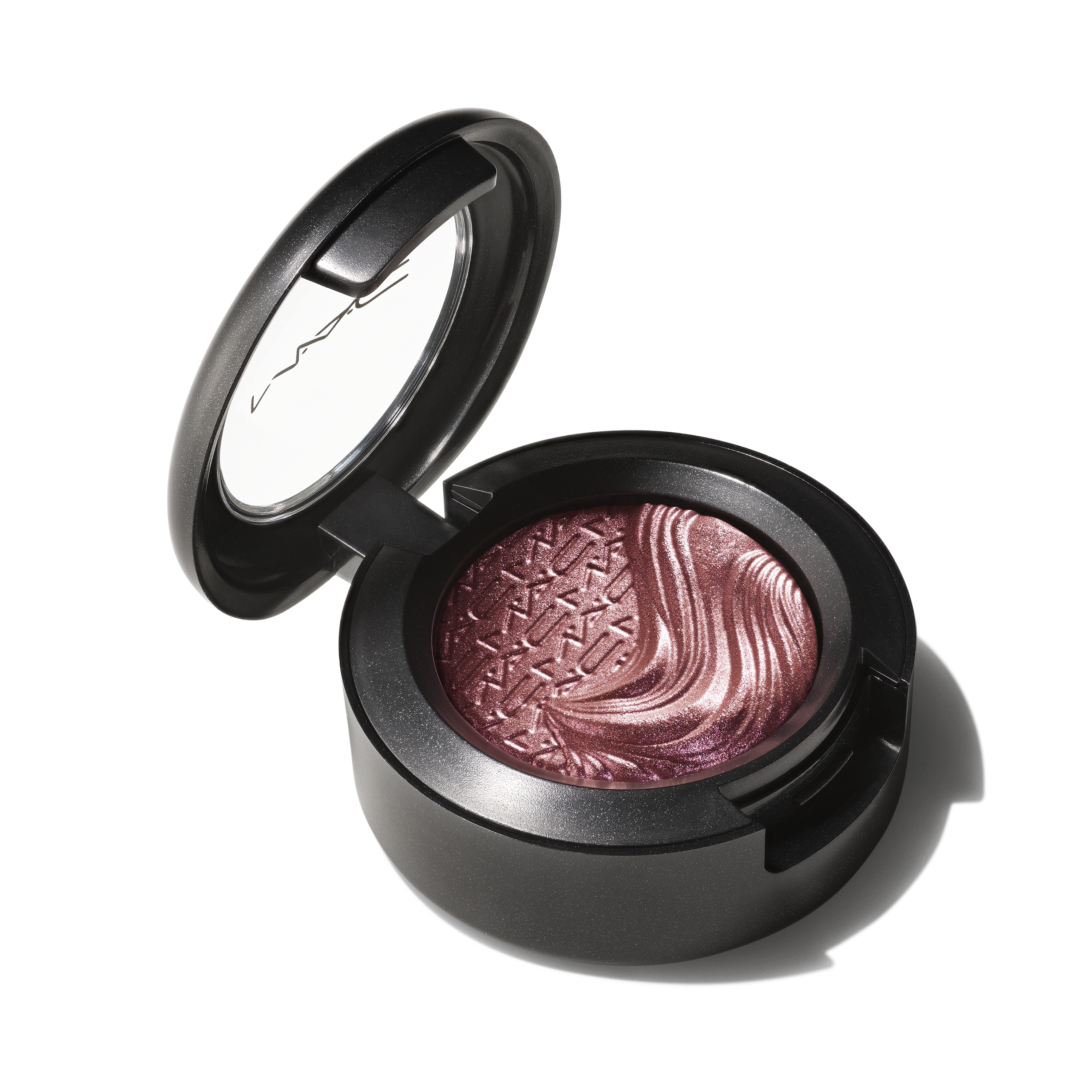 mac extra dimension eyeshadow amorous alloy