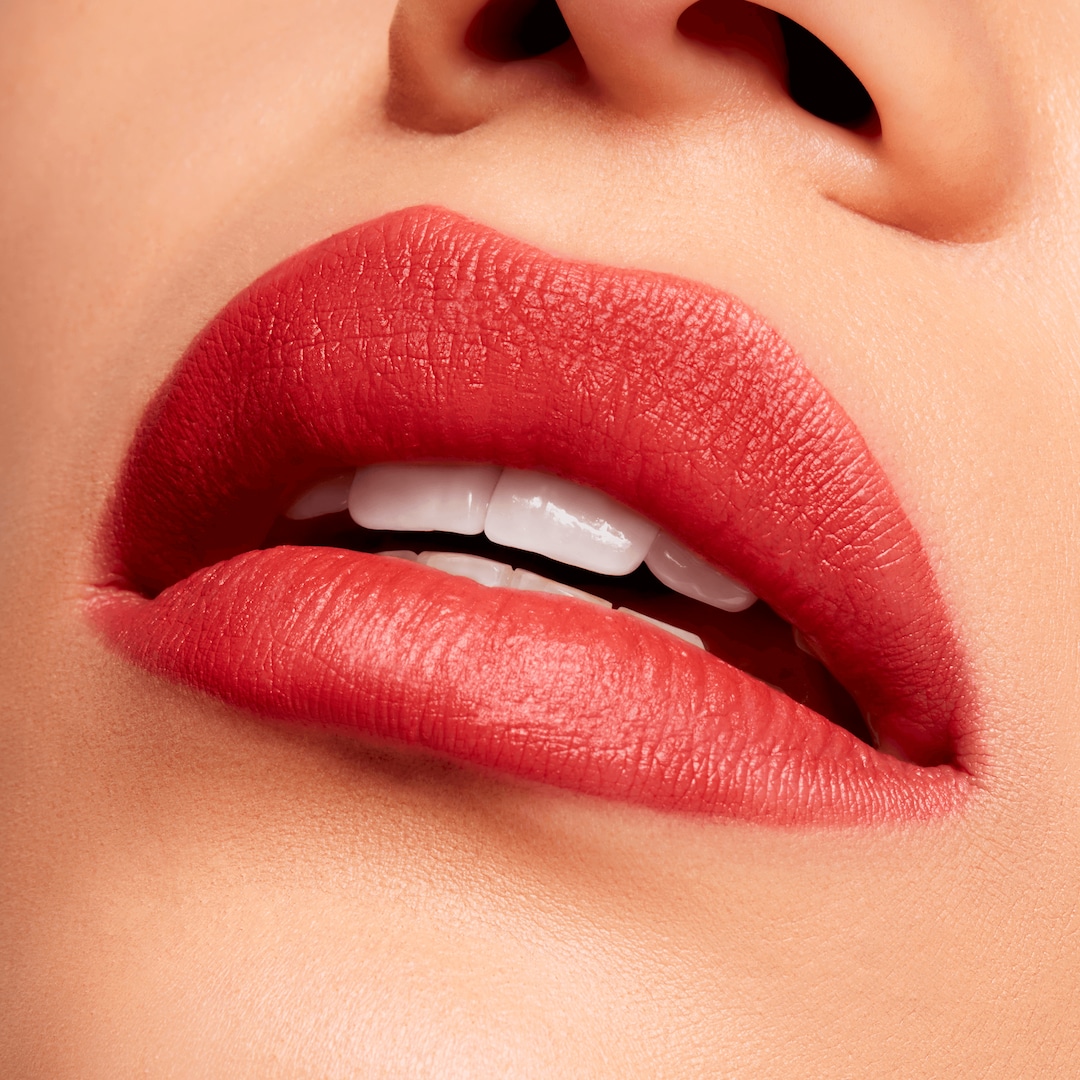 Labial Powder Kiss Velvet Blur Slim Stick, sweet cinnamon