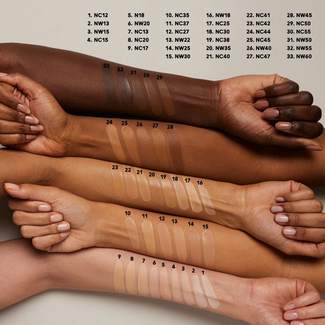2 en 1 / Base y Corrector Studio Fix Every-Wear All-Over Face Pen, NC13, 12ml