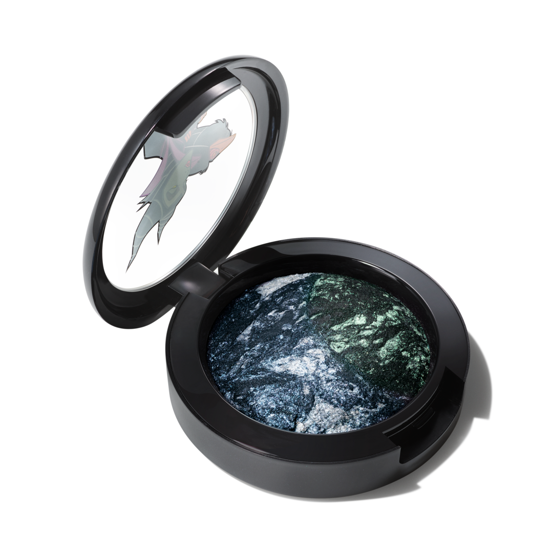 Mineralize Eye Shadow Duo / M·A·C 40 Disney Favourites in She Who Dares