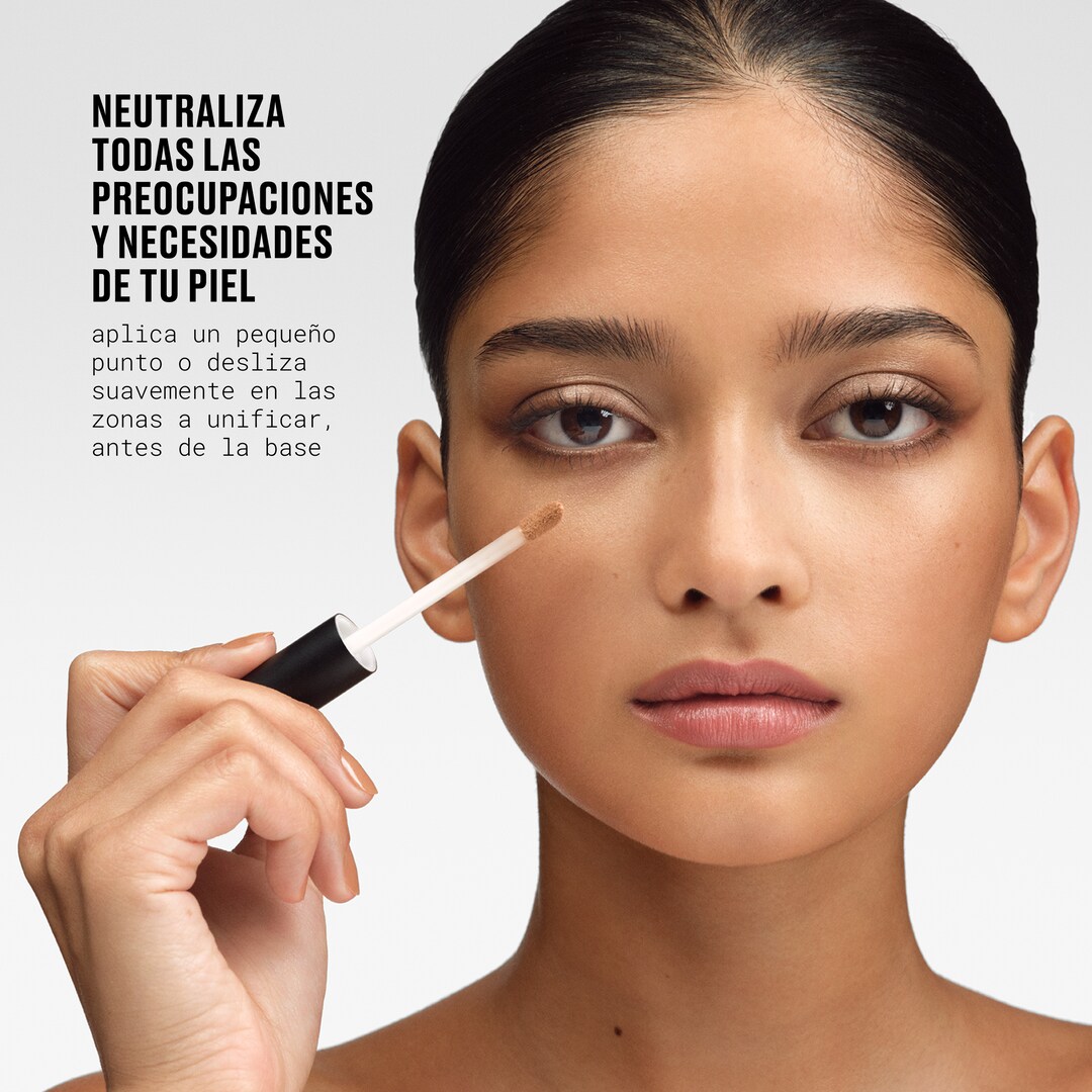 Corrector Studio Fix 24HR Colour, Pure Orange