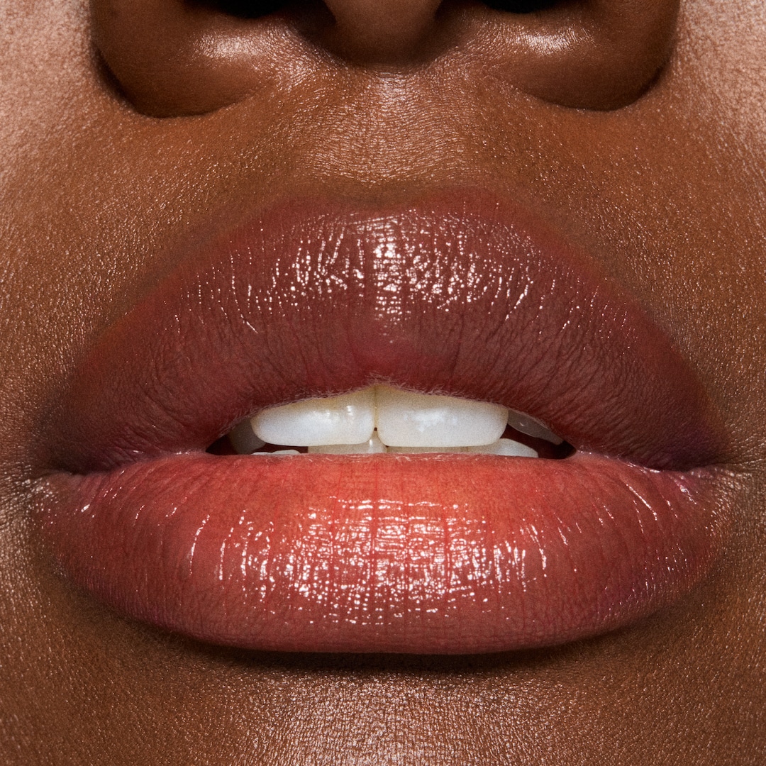 BÁLSAMO PARA LABIOS Glowplay / Metamorphosis Collection, Frolic