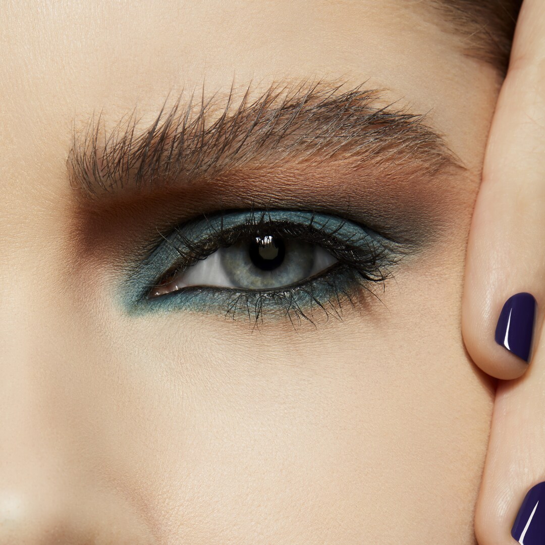 Sombra Matte Powder Kiss Soft Matte Eye Shadow Pro Palette