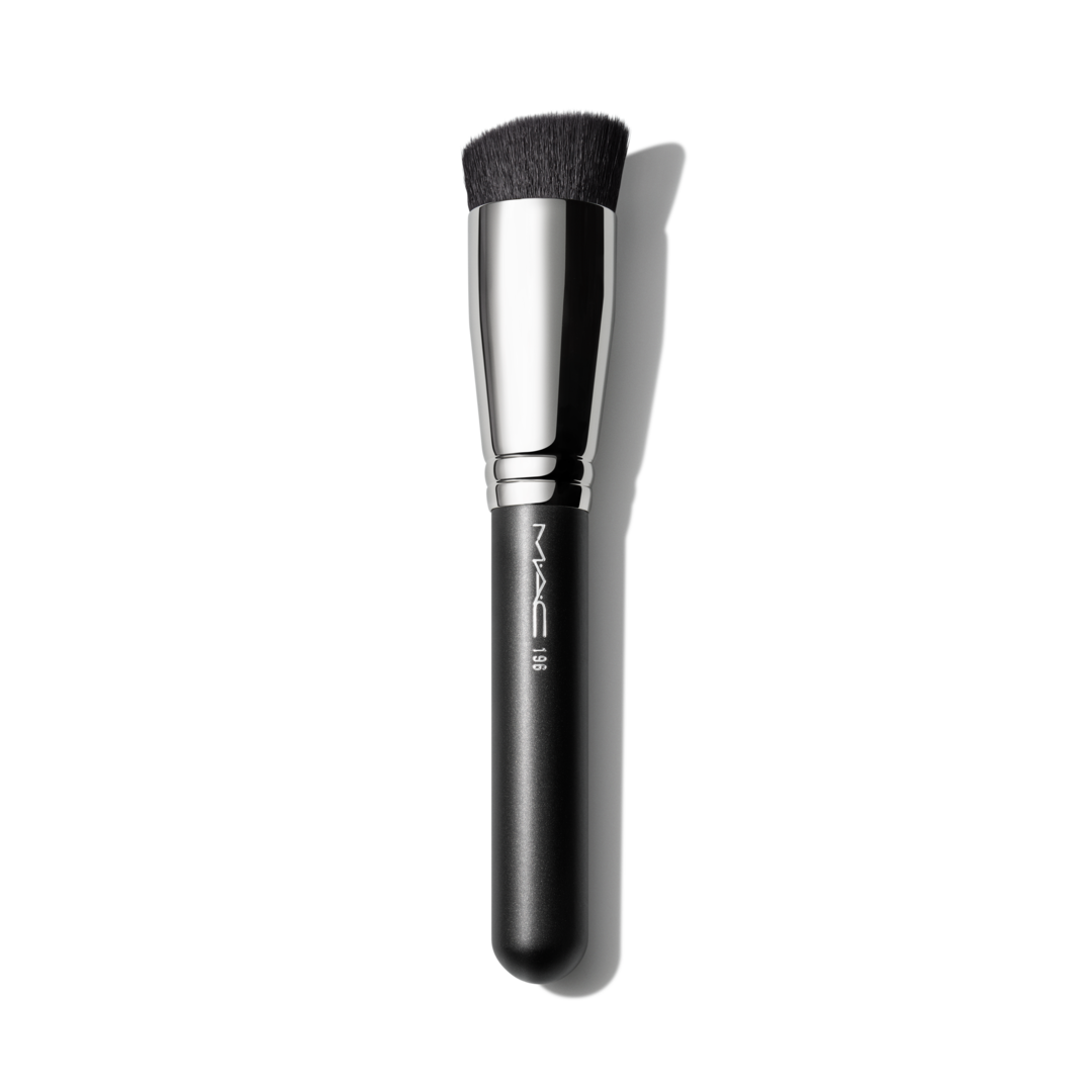 196 Slanted Flat Top Foundation Brush