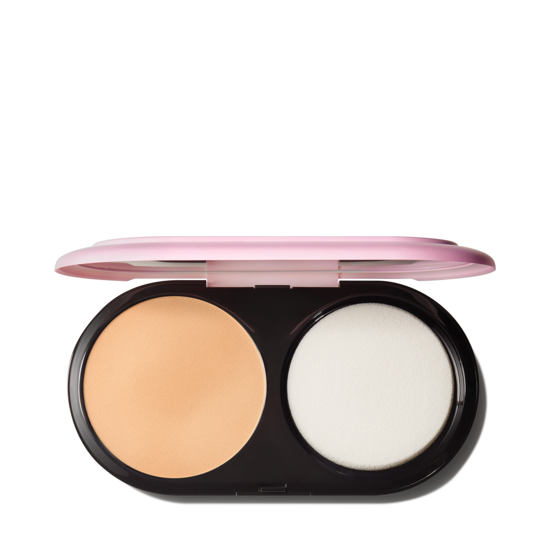 Lightful C³ Natural Silk Powder Foundation SPF 15 / PA++ แป้งรองพื้นผสมกันแดด