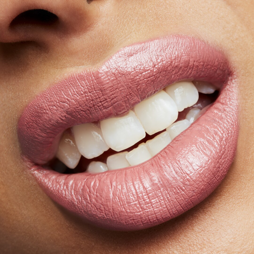 Amplified Lipstick 顯色豐潤唇膏, 104 Cosmo 暢銷色 短效品 效期: 2026/9/1, 3g/ 0.1oz