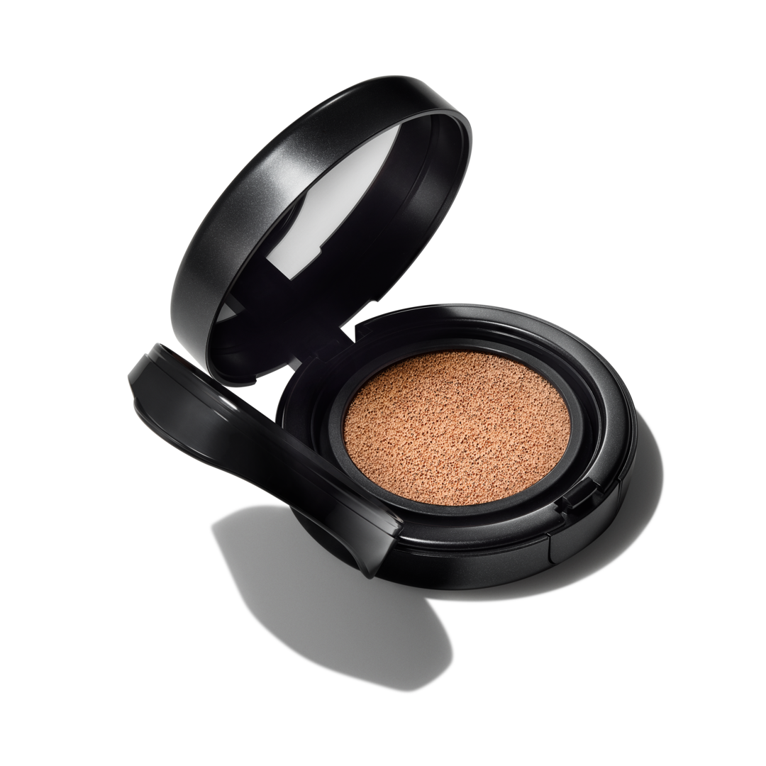 Studio Fix Complete Coverage Cushion Compact SPF 50/PA++++