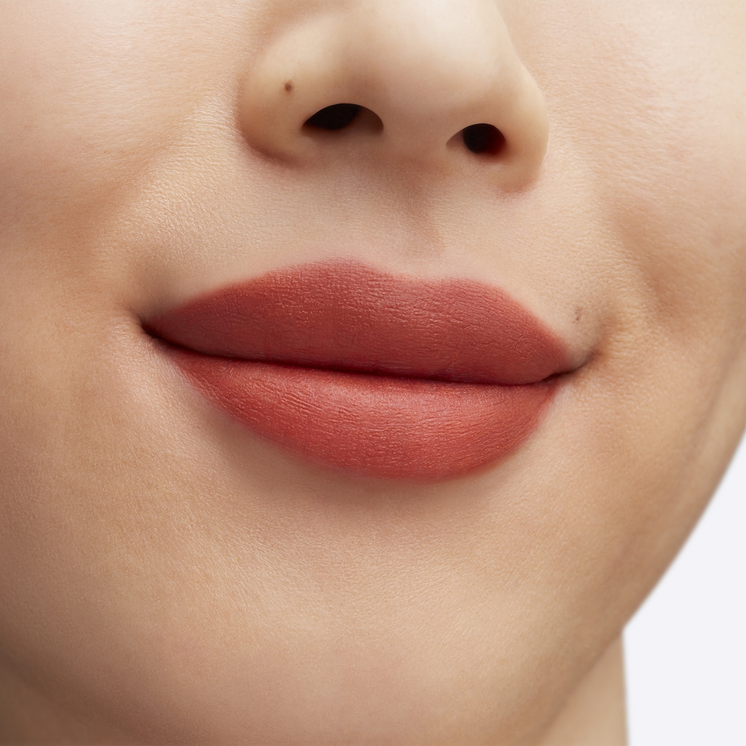 POWDER KISS LIQUID LIPCOLOUR / MAC X L 絲柔粉霧唇釉, SORRY NOT SORRY 奶油南瓜, 5ml / 0.17oz