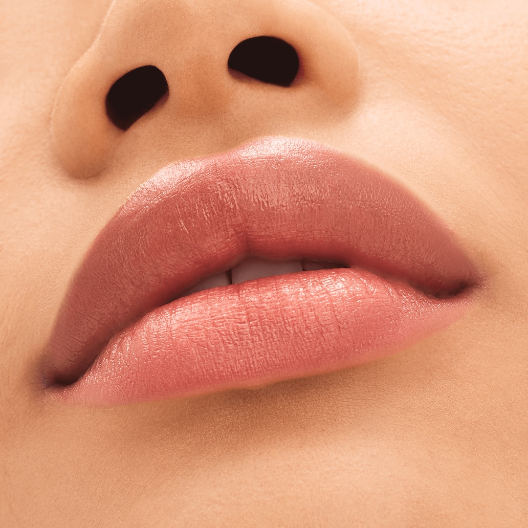 LUSTREGLASS SHEER-SHINE LIPSTICK / LOVESTRUCK LUCK 熾愛之心限量系列-超水感持色水唇膏, Luck Has It 短效品 效期: 2026/7/1, 3G