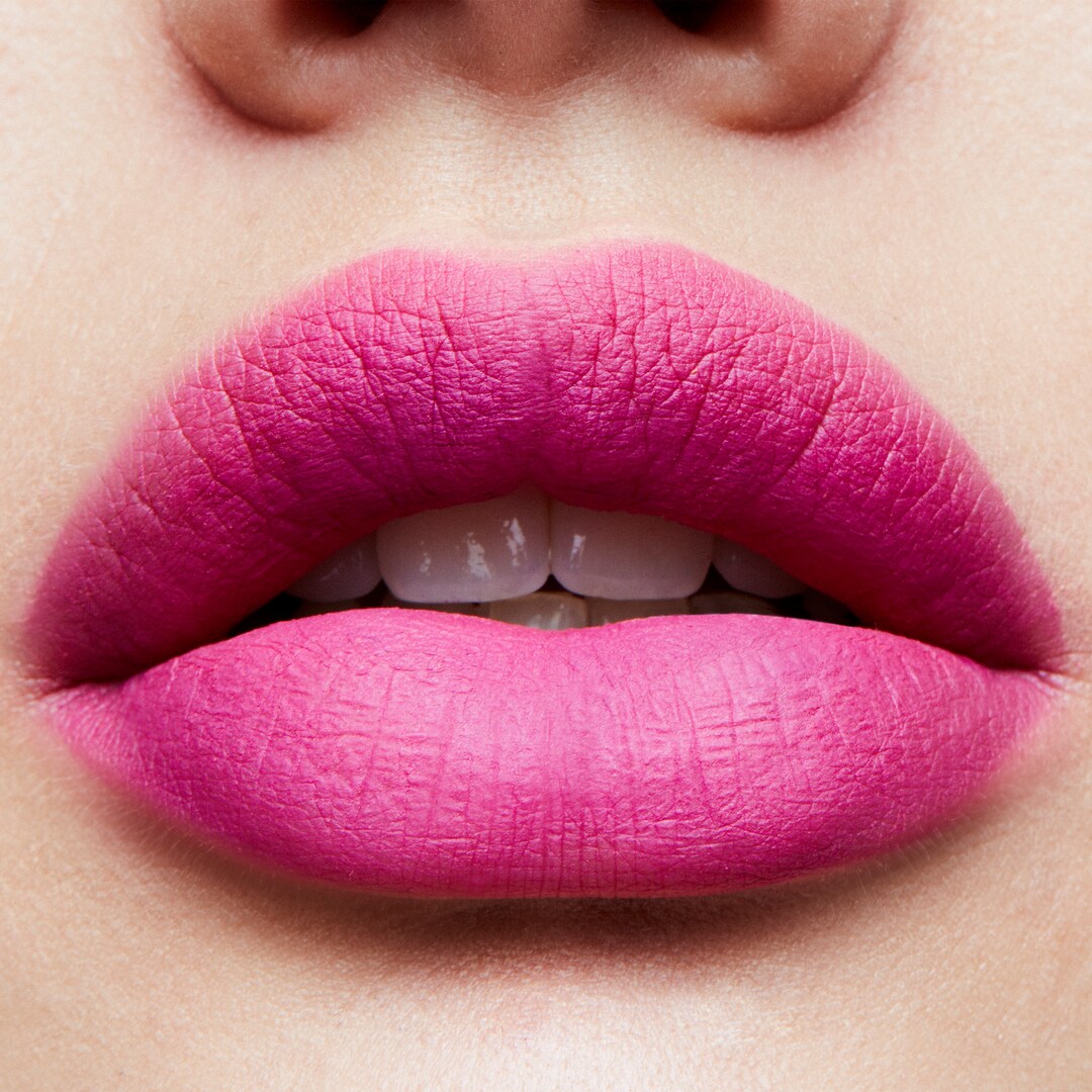 mac lipstick flat out fabulous