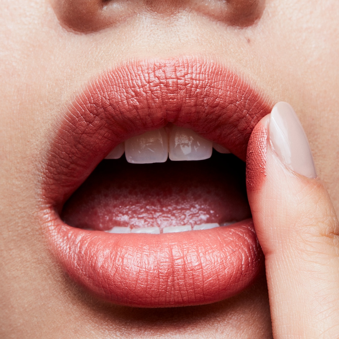 Mac Satin Lipstick | Mocha, Snob & Myth Lipsticks | Mac Cosmetics -  Official Site