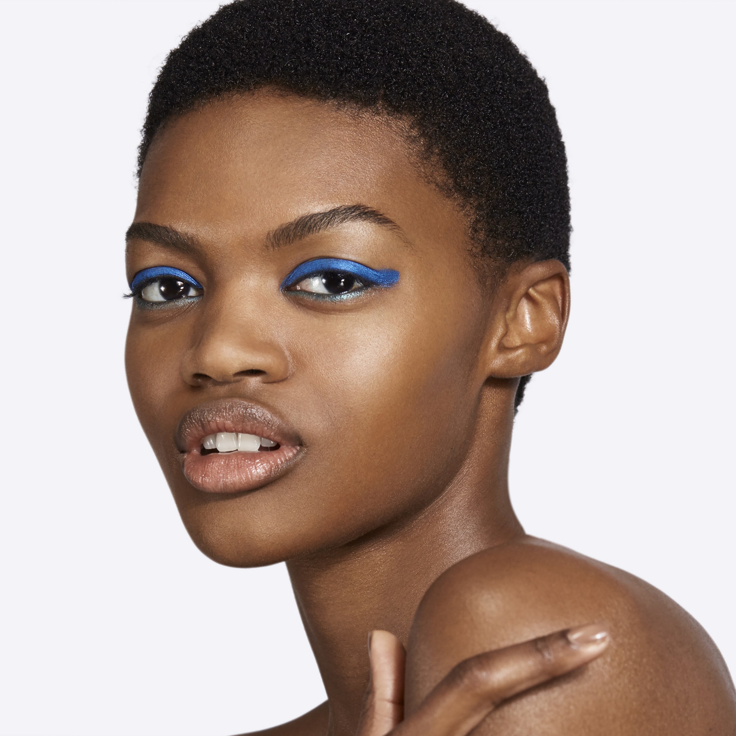 M·A·C Studio Face and Body Foundation - Thumbnail 2